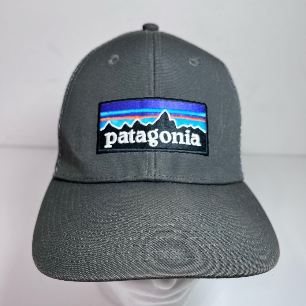 Patagonia Gray P-6 Logo Trucker Hat Mesh Snap Back Organic Cotton Hat Cap OSFM